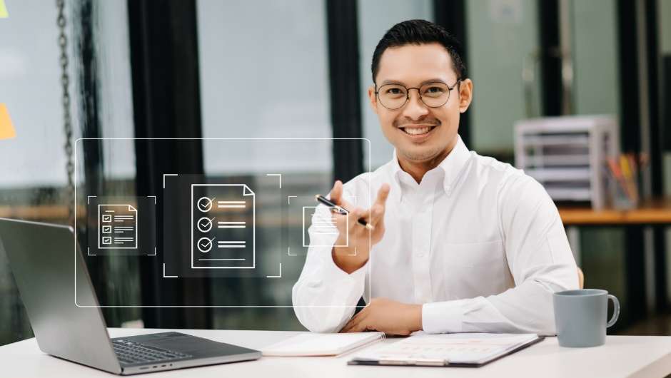 Empresario con documentos equivalentes electrónicos