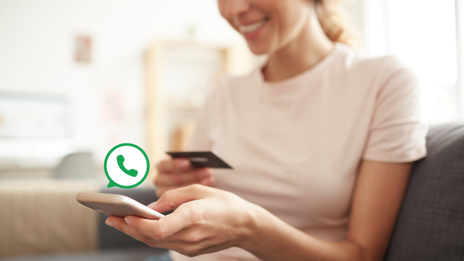 Clienta concretando ventas por WhatsApp